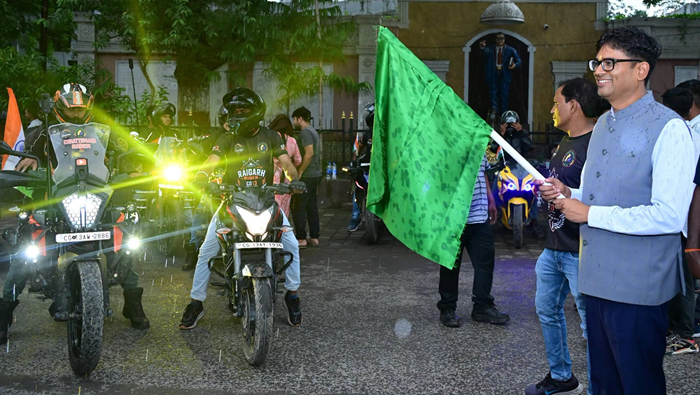 Choudhary flags off bike riders on I-Day eve